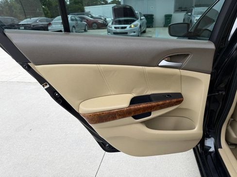 Used 2010 Honda Accord EX-L image 14
