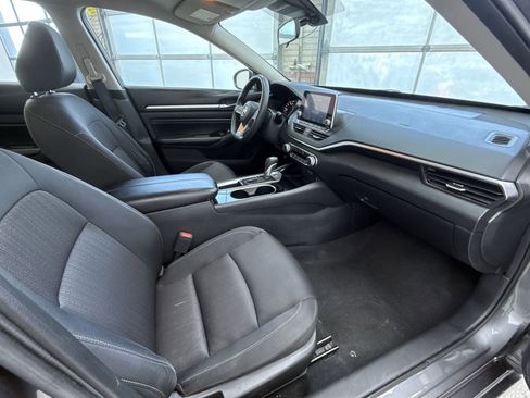 Used 2021 Nissan Altima 2.5 SV image 16