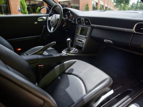 Used 2005 Porsche 911 Carrera S image 35