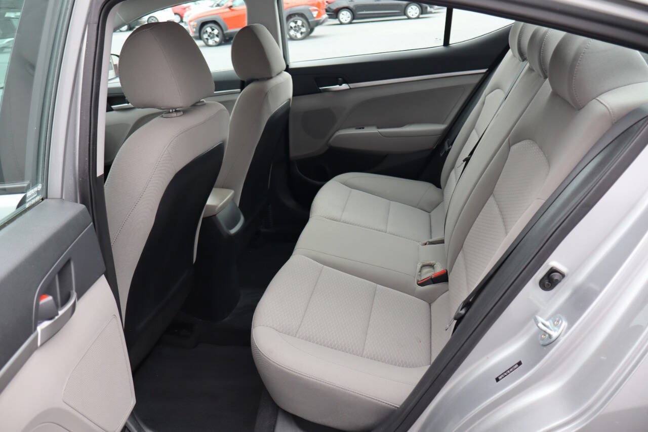 Used 2020 Hyundai Elantra SE FWD image 4