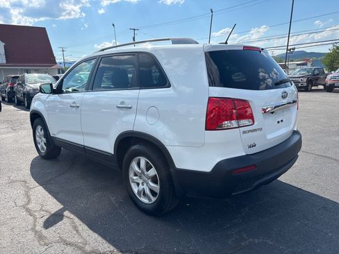 Used 2013 Kia Sorento LX w/ Convenience Pkg AWD/4WD image 5