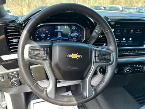 Certified 2022 Chevrolet Silverado 1500 LT image 18