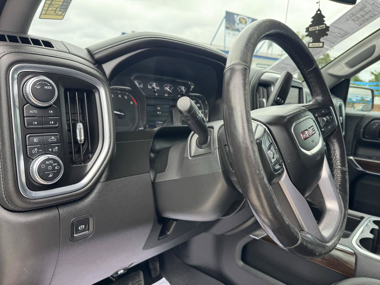 Used 2021 GMC Sierra 1500 SLT w/ SLT Convenience Package AWD/4WD image 13