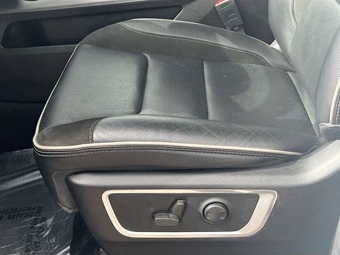 Used 2023 RAM 1500 Laramie image 19