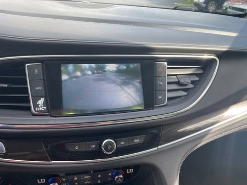 Used 2019 Buick Enclave Premium AWD/4WD image 24