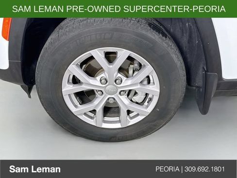 Used 2022 Jeep Grand Cherokee Limited w/ MOPAR Finishing Package AWD/4WD image 31