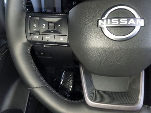 Certified 2025 Nissan Rogue SL w/ Tech Package image 26