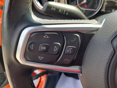 Used 2018 Jeep Wrangler Unlimited Sahara w/ Cold Weather Group AWD/4WD image 14