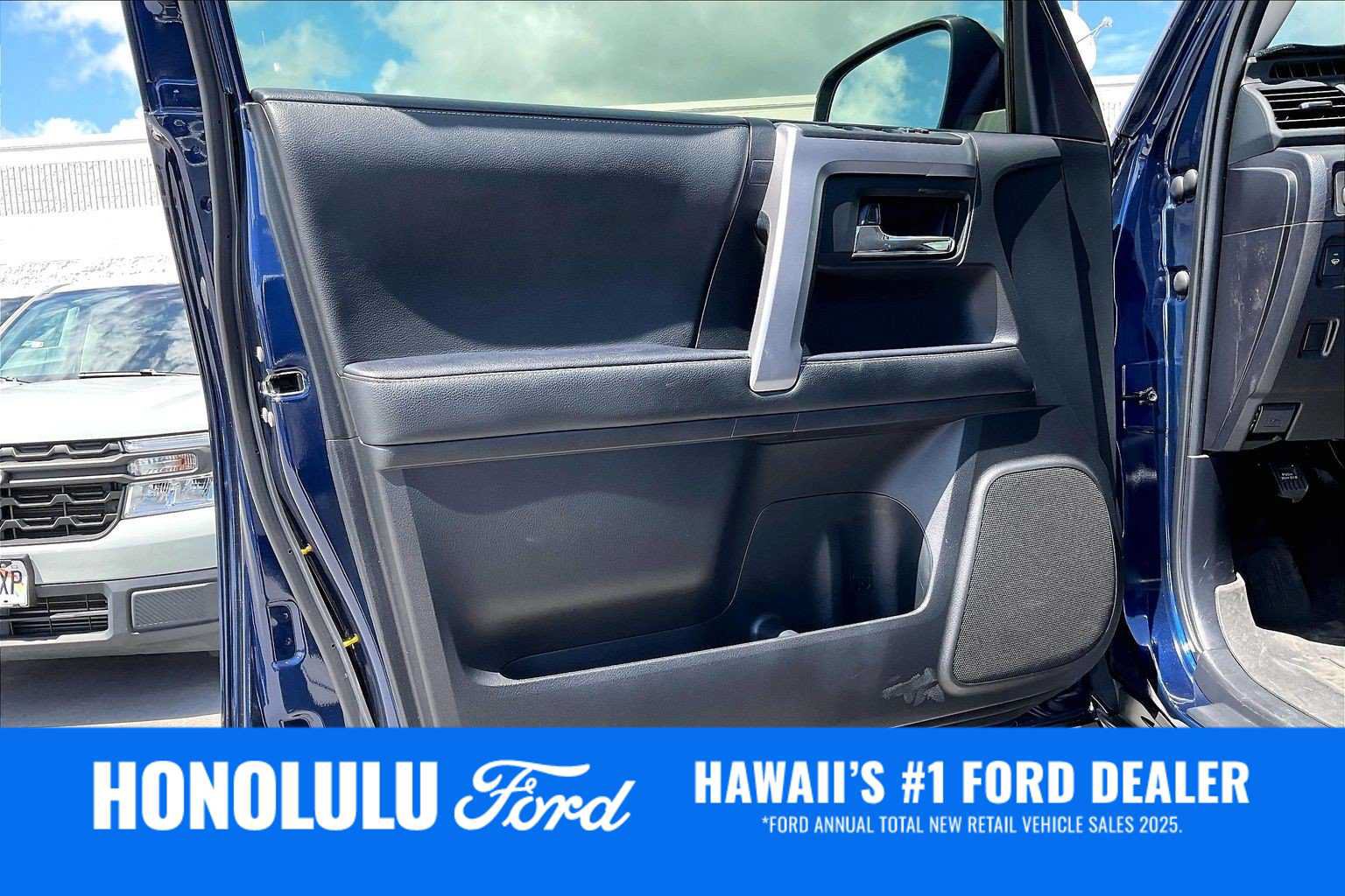 Used 2021 Toyota 4Runner SR5 AWD/4WD image 27