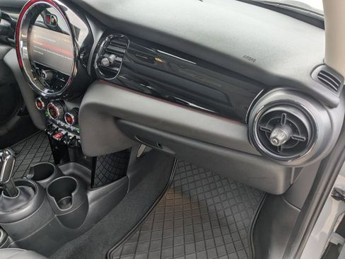 Used 2023 MINI Cooper 2-Door Hardtop image 19