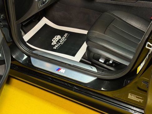 Used 2016 BMW 740i image 32