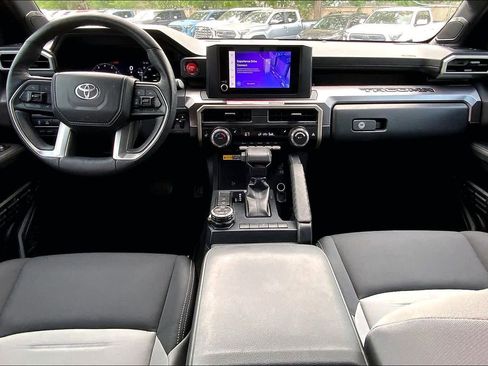 Used 2024 Toyota Tacoma TRD Off-Road w/ TRD Off Road Upgrade Package AWD/4WD image 15