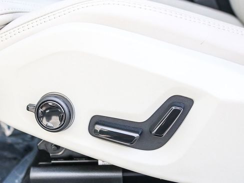 New 2025 Volvo XC60 T8 Ultra w/ Protection Package Premier image 22