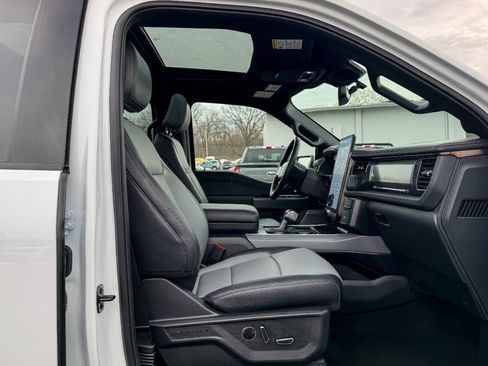 Used 2024 Ford F150 Lightning Lariat image 16