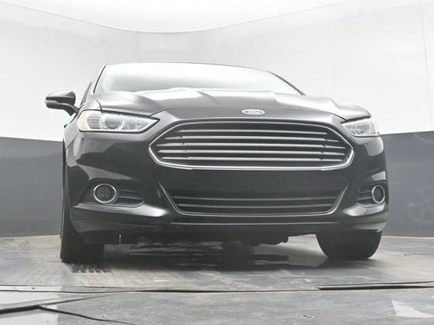 Used 2016 Ford Fusion SE w/ Equipment Group 201A FWD image 39