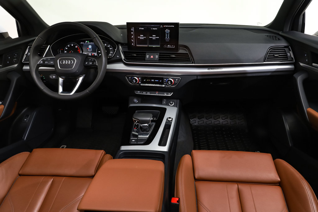 Used 2024 Audi Q5 2.0T Premium w/ Convenience Package AWD/4WD image 8