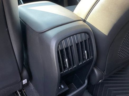 Used 2024 Hyundai Kona Limited FWD image 23