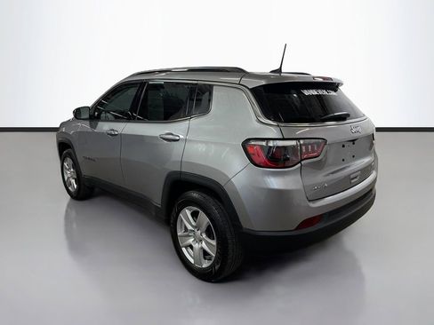 Used 2022 Jeep Compass Latitude w/ Convenience Group AWD/4WD image 8