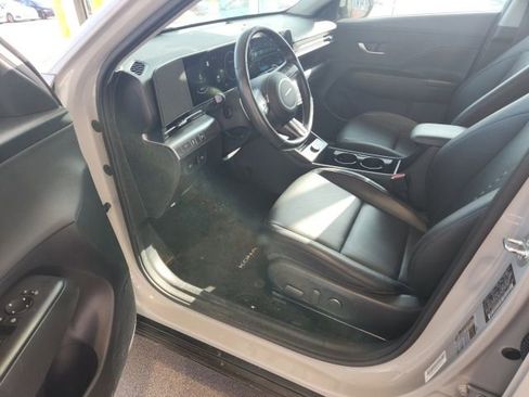 Used 2024 Hyundai Kona Limited image 12