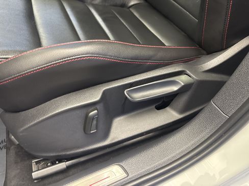 Used 2019 Volkswagen GTI SE FWD image 13