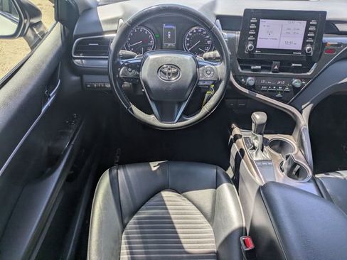 Used 2024 Toyota Camry SE image 15