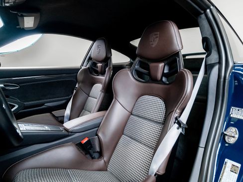 Used 2018 Porsche 911 GT3 RWD image 22