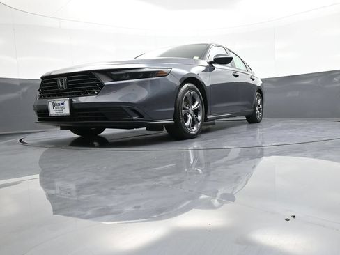 Certified 2023 Honda Accord EX image 26