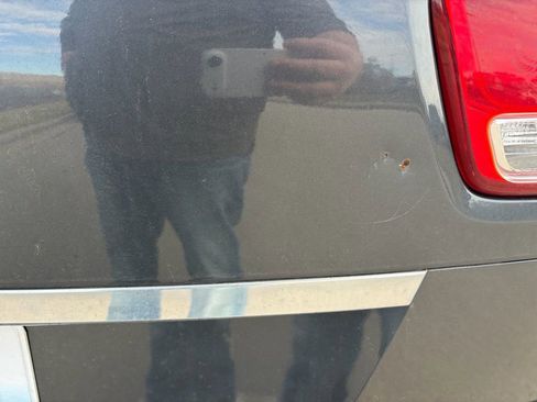 Used 2017 Kia Sedona LX w/ LX Essentials Premium Package image 13