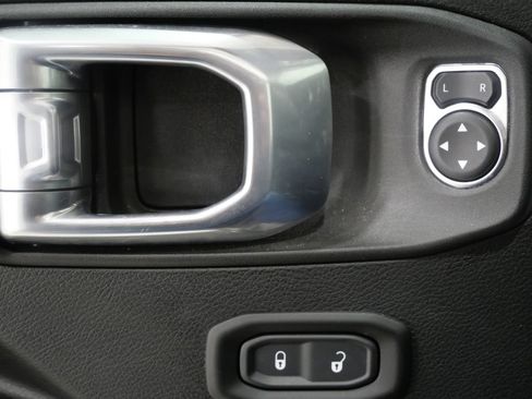 Used 2023 Jeep Wrangler Unlimited Sport w/ Sun And Sound Package AWD/4WD image 14