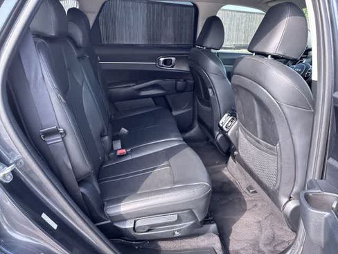 Used 2024 Kia Sorento S FWD image 21