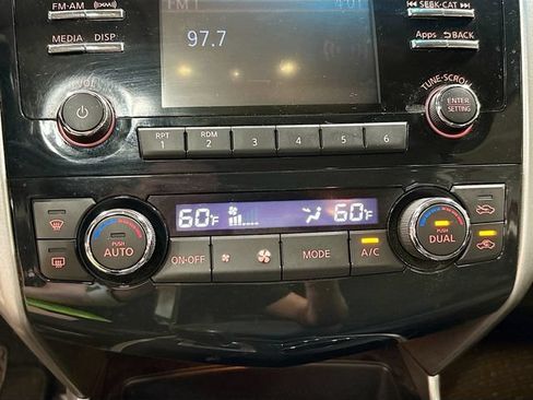 Used 2015 Nissan Altima 2.5 SV w/ Convenience Package FWD image 15