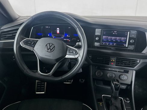 Used 2023 Volkswagen Jetta Sport image 18