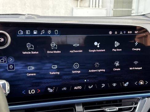 New 2026 Chevrolet Equinox EV LT image 18