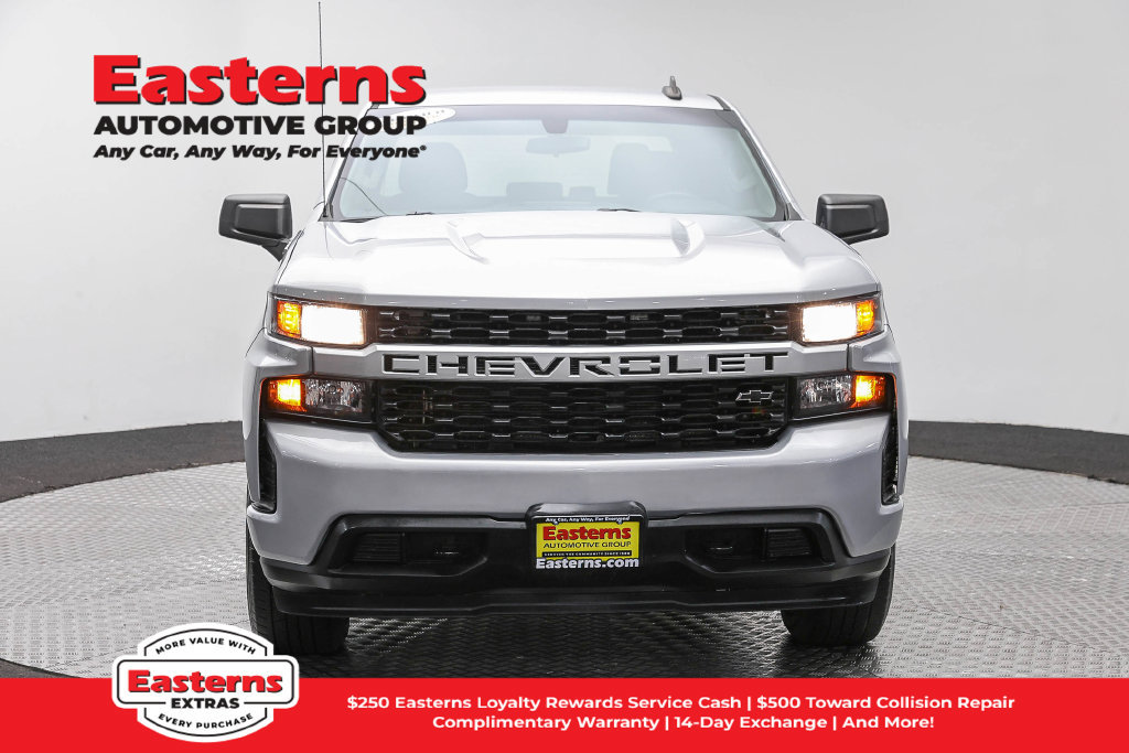 Used 2019 Chevrolet Silverado 1500 Custom w/ Custom Value Package AWD/4WD image 3