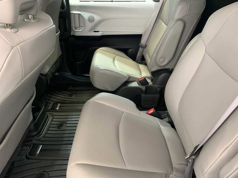 Certified 2025 Toyota Sienna XLE w/ XLE Plus Package AWD/4WD image 10