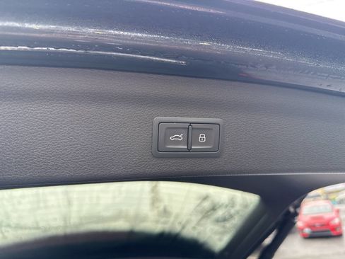 Used 2021 Audi Q3 2.0T Premium Plus w/ Premium Plus Package image 7