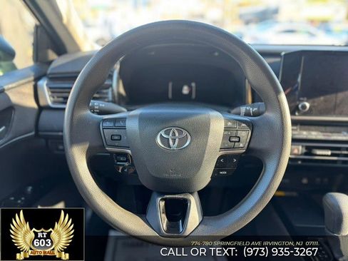 Used 2025 Toyota Camry LE image 13