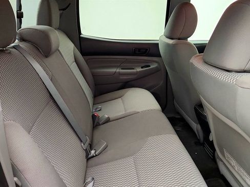 Used 2015 Toyota Tacoma 2WD Double Cab w/ Convenience Package image 21