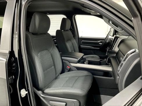 Used 2025 RAM 1500 Big Horn AWD/4WD image 12