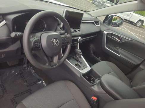 Certified 2025 Toyota RAV4 XLE AWD/4WD image 15