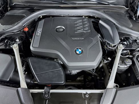 Used 2023 BMW 530i w/ Convenience Package image 31