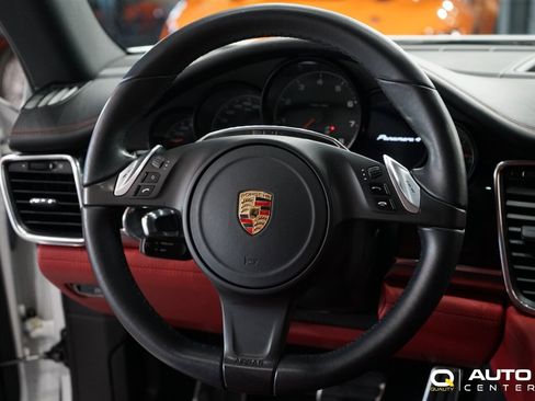 Used 2014 Porsche Panamera 4 image 21
