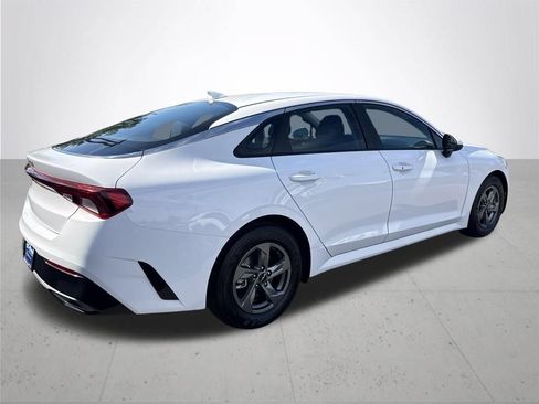 Used 2023 Kia K5 LXS FWD image 6