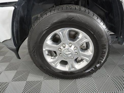 Used 2024 RAM 2500 Big Horn image 17