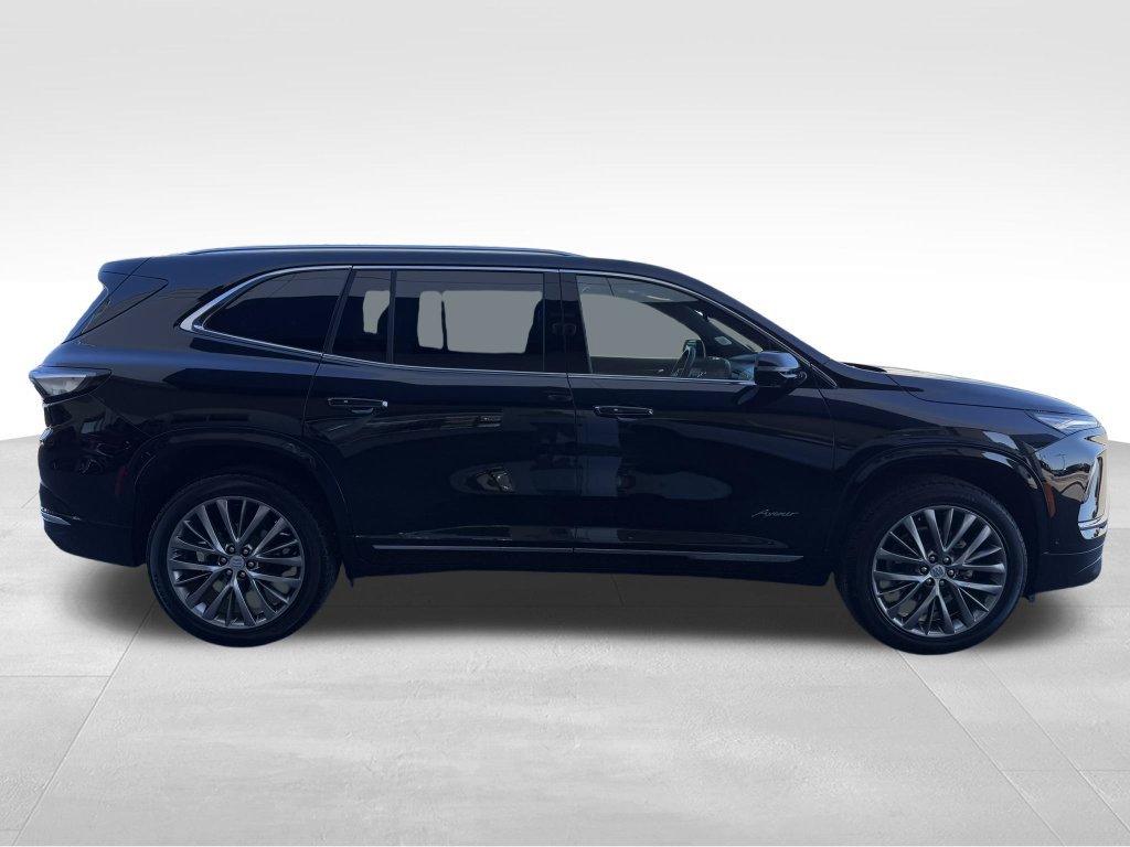 Used 2026 Buick Enclave Avenir w/ Super Cruise Package AWD/4WD image 2