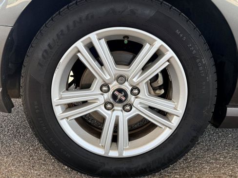 Used 2014 Ford Mustang Coupe RWD image 9
