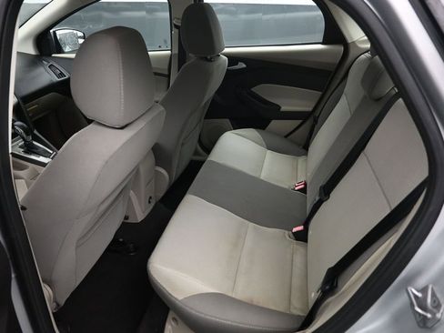 Used 2013 Ford Focus SE FWD image 10