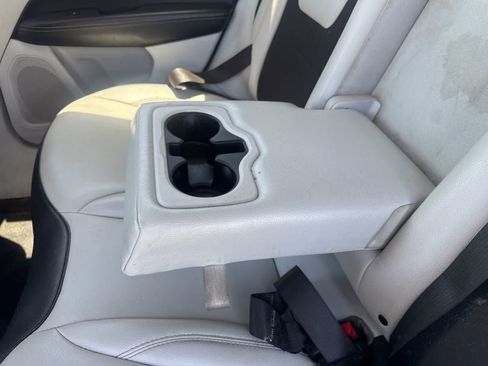 Used 2020 Jeep Compass Latitude FWD image 19