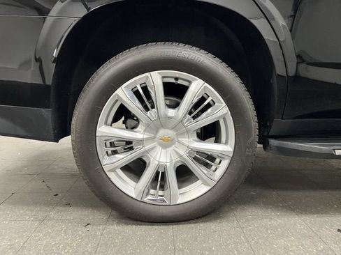 Used 2022 Chevrolet Tahoe High Country AWD/4WD image 32