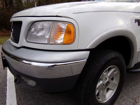 Used 2001 Ford F150 Lariat image 3
